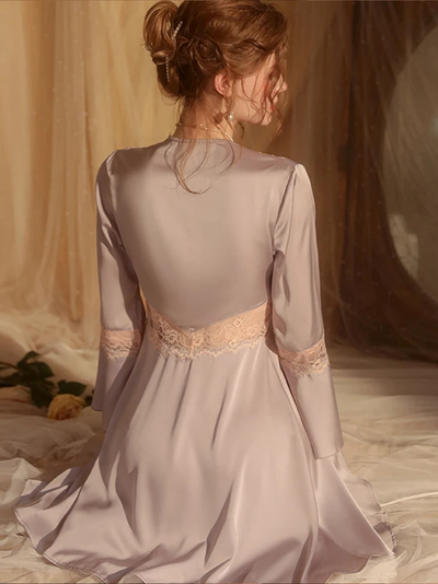 Chemise de Nuit en Dentelle Ouverte