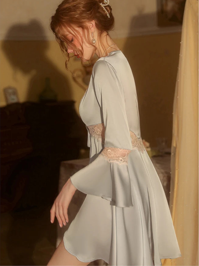Chemise de Nuit en Dentelle Ouverte