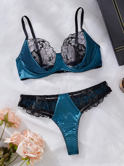 Lingerie Coquine Transparente & Brillante
